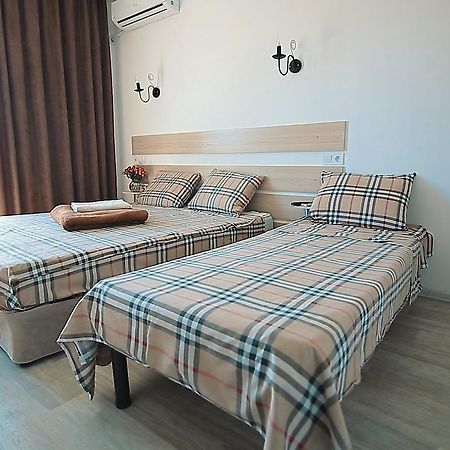 Guest House Geneva 자토카 외부 사진